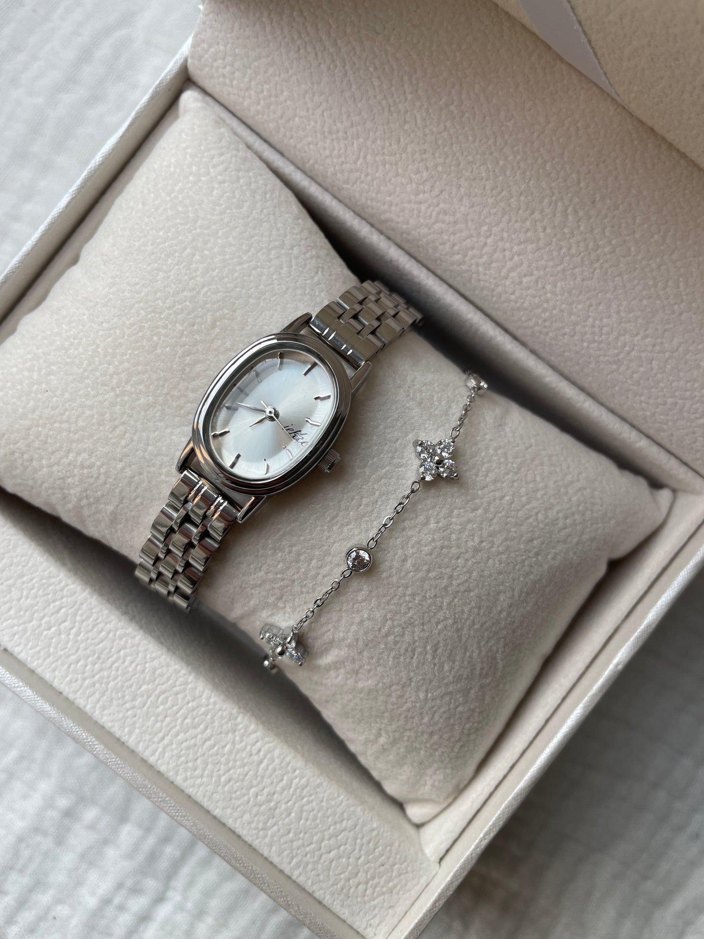 MONTRES MINI OVALE ÉLISE